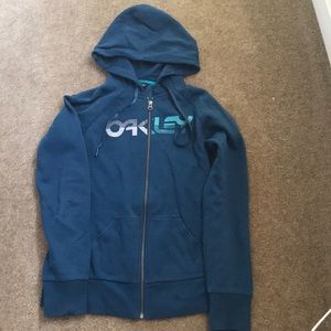 Women’s Oakley hooded sweatshirt